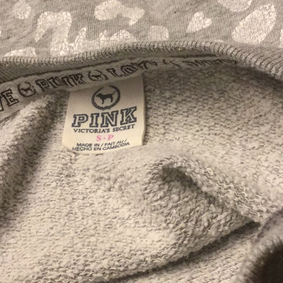 Victoria Secret Pink crew sweatshirt ♥️cheetah S - Picture 4 of 4